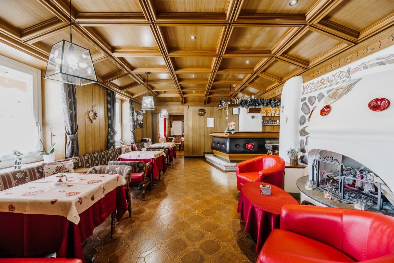 Hotel Rosa Wellness & Spa Vigo di Fassa Eksteriør billede