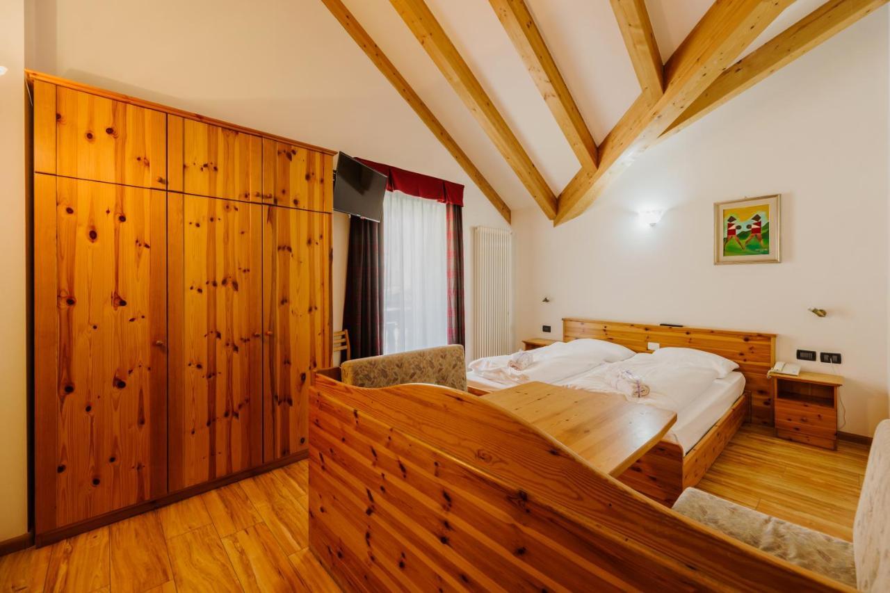 Hotel Rosa Wellness & Spa Vigo di Fassa Eksteriør billede