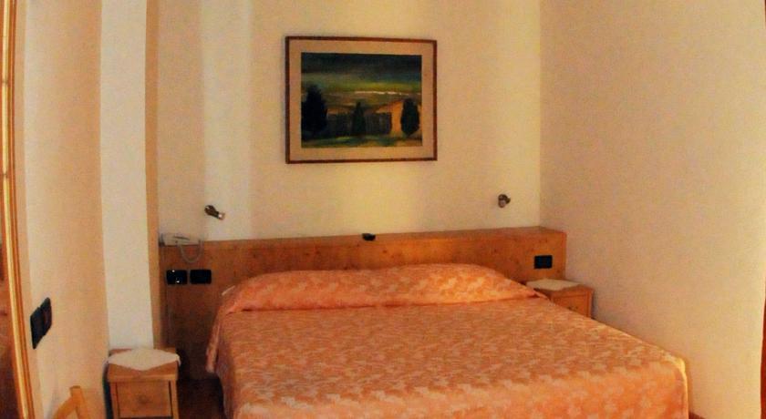 Hotel Rosa Wellness & Spa Vigo di Fassa Eksteriør billede