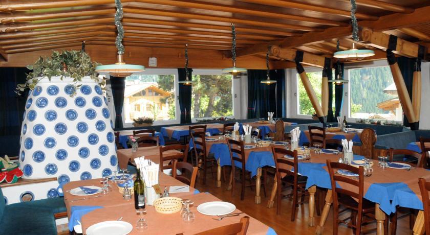 Hotel Rosa Wellness & Spa Vigo di Fassa Eksteriør billede
