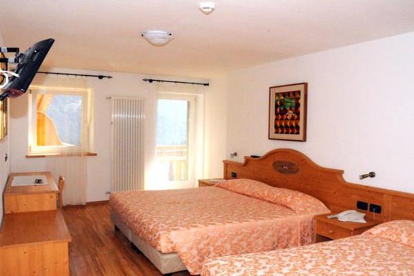 Hotel Rosa Wellness & Spa Vigo di Fassa Eksteriør billede